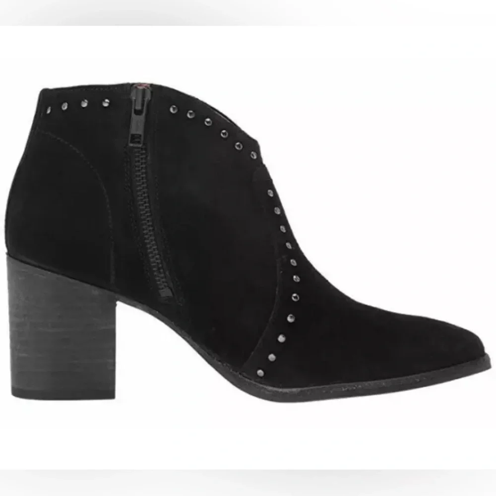 Frye® Nora Oiled Italian Black Leather Suede Stud Booties Block Heel size 9.5